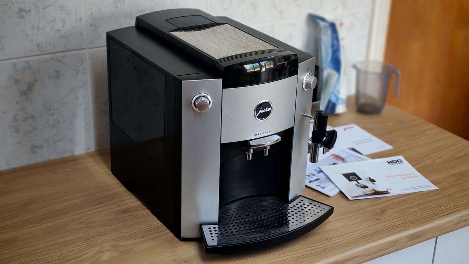 Jura F70 (Platinum) — naslovna fotografija