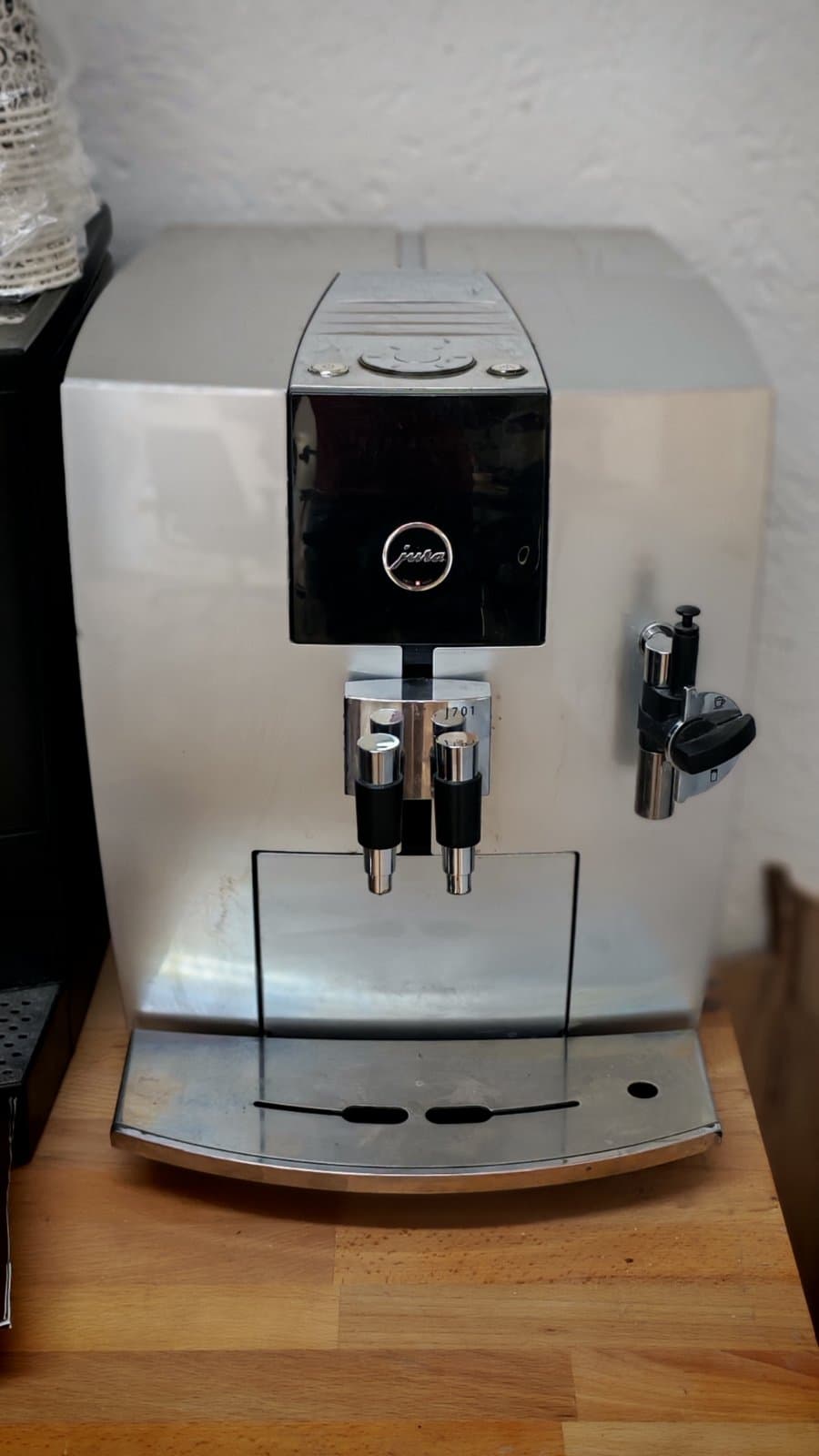 Jura J701 — naslovna fotografija